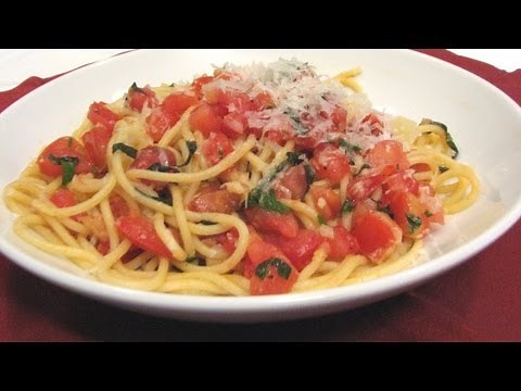 Spaghetti with Fresh Tomato Sauce -- Lynn's Recipes