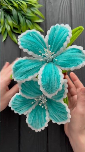 DIY Craft! How to Make Easy Flower basket from Chenille Wire DIY Pipe Cleaner Crafts