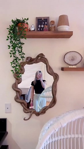 Pottery Barn Teen Nagini Snake Mirror – DIY Tutorial