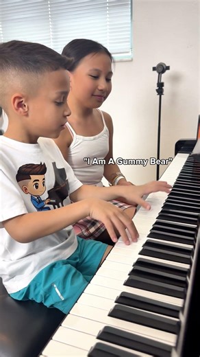 Two Prodigies Together??? 🤯 ‪@zoeerianna‬ ‪@zoeslaysofficial‬ #pianokids #youngmusicians #talented