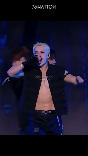 Chan Chose STAYs Over His Own Warmth 😭 #skz #straykids #bangchan