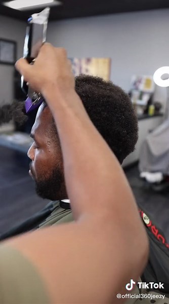 High Taper Haircut Tutorial with 2.5 Cut | Bread Trim by 360jeezy