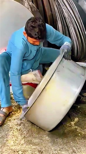 How Aluminum Scrap Is Melted & Recycled | Full Industrial Recycling Process #howitsmade