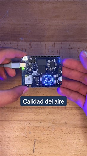 Monitoreo de calidad del aire usando la tarjeta Arduino Uno Q 🍃 #ciencia #arduino #fyp #programacion #edutok