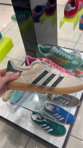 Teachers & education staff... don't miss out on amazing savings across thousands of brands! FREE to join, sign up today  ️ Shop at over 2,000 brands  Save over £2,200 per year 六‍欄‍六 Join over 900k members | Discounts for Teachers | Facebook