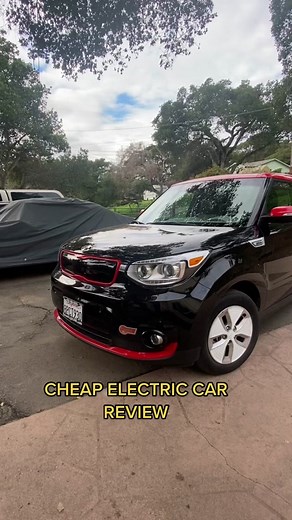 2016 Kia Soul EV review if you have the parking space a short range electric car can make a lot of sense as a run around car / commuter #fyp #cartok #ev #electriccar #electrifyamerica #kiasoulev #soulev