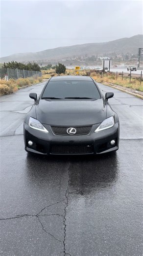 Cinematic Car Videos That Shine in the Rain