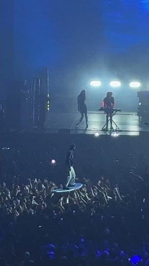 La Femme live in Paris (Bercy / Accor Arena) - Rock Machine - November 26 2025