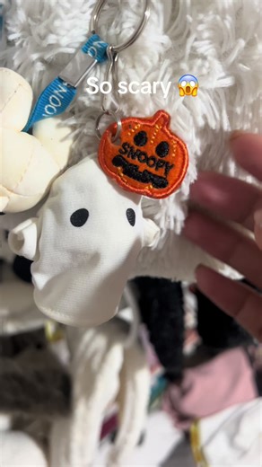 I’m scared, Snoopy! #snoopy #plushie