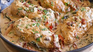 Creamy Tuscan Chicken Recipe for Thanksgiving!