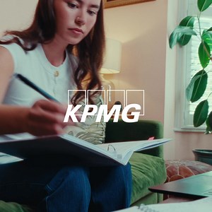 ✨ Come and #MaketheDifference — just like Evelyn, Isha and James on the KPMG Graduate Programme! 🎉 Applications for 2026 are now open. Join us in Audit or Tax and start building a thriving career while making a real impact. 🌍 📚 With structured training, mentoring, and professional qualifications, you’ll grow in a collaborative team environment. ⏳ Apply early — roles will fill fast! #GraduateJobs #KPMG #CareerGoals | KPMG UK Careers - Student Recruitment