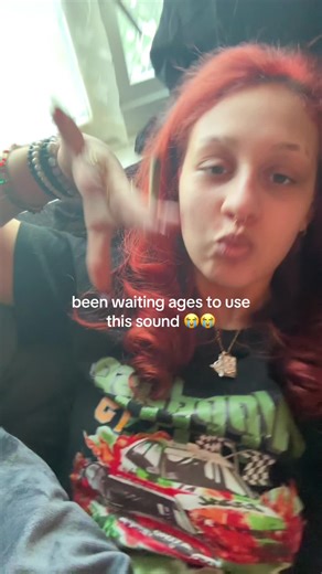 ༺𝄞⊹˖☪︎harlie-macey™⊹˖༻ (@charliemaceyy)’s videos with original sound - L