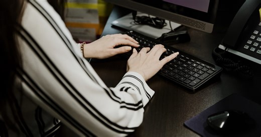 3 in 5 S’poreans live paycheck to paycheck: report