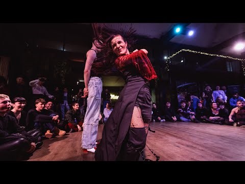 WFE - Top 16 Waacking - Fairy Diva Awanawaack vs Losik Waack on Point