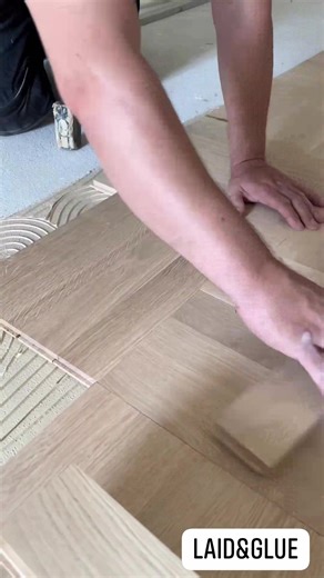 1st row mosaic parquet really laid and Glue mosaic parquet made of solid oak full surface to screed. #How #howto #home #HomeDecor #decor #design #flooring #floors #work #working #cabin #cabincrew #house #designer #realestate #realtor #virals #trend #trendingreels #building #logcabin #diy #dreamhome #ideas #parquet | Johny Since