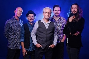 The Doobie Brothers – Listen To The Music - Booking House