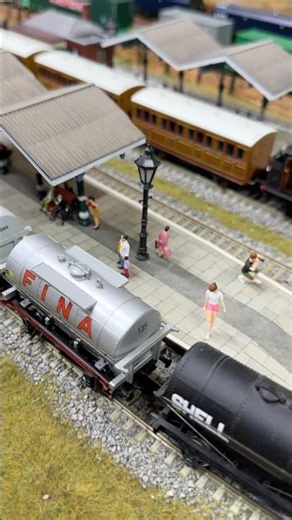 This Railway Scene Looked Real 😳