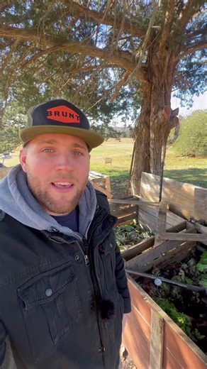 94K views · 890 reactions | Easy No-Turn Composting: How to Make Perfect Compost with Minimal Effort #composting #organicgardening #compostpile #growyourownfood #sustainableliving #makingcompost #howtocompost #garden #gardening #gardeninspiration #homestead #homesteading #farmstead #noturncompost #coldcomposting | Tanner Farmstead | Facebook