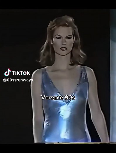 Exploring 2000s Fashion Trends and Iconic Models