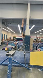 Hannah R - UB, Clear Hip Handstand