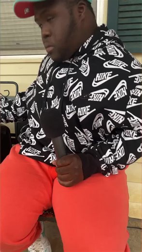 Dj Cece's Hilarious Performance of Cousin's Flash Song