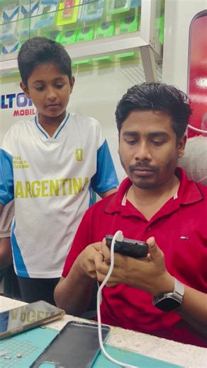Making a video about his phone at his request 🤔😊 #tech #technology #mobilerepair