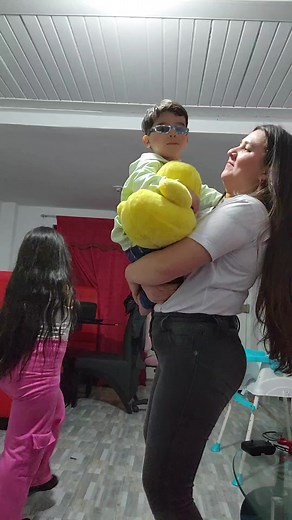 Encontré el patito juan 😎 | EMMY SHANTHAL