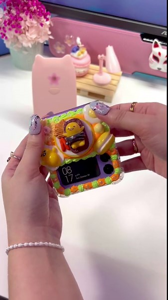 Unboxing and review of the cutest Gudetama Z Flip3 phone case