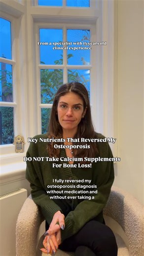 Phoebe Liebling on Instagram: "BONE BUILDING ESSENTIALS 🦴 Comment BONE for links for the supplements noted below ✅ 🥩PROTEIN → 1.5-2g per kg body weight/day Sources → eggs, poultry, meat, fish, shellfish, yoghurt, cottage cheese, whey protein, tofu, tempeh Extra → 20g collagen (supports matrix but does not replace complete proteins) 🐟 OMEGA 3 → 2g combined EPA + DHA supplement daily (I suggest @barebiology Life & Soul) Foods → wild salmon, sardines, mackerel, anchovies, herring, trout 💊 VIT D