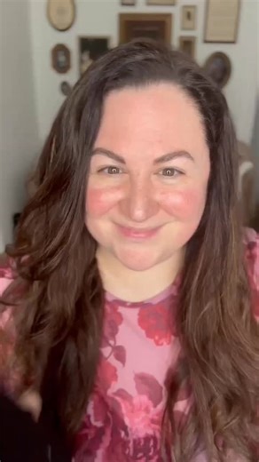 Comment ‘SHOP’ to explore the new release. ✨ �� A full face in one palette the Travel Brush Set to blend it beautifully, holiday glam made simple. Drop 💕 if you’re taking yours along for the holidays, and tag us in your Makeover Monday looks for a chance to be featured. | Seint Beauty