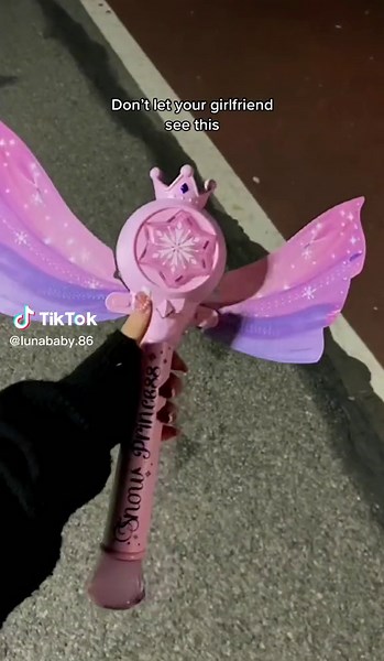 #bubblemachine #toy #girlythings #bubblewands #magicwand #girltoys #princess