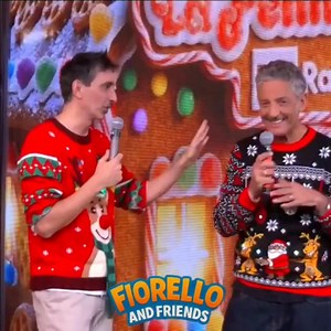 Super partenza alla Pennicanza! 😂 Biggio si è confidato con il nostro Fiorello e gli ha svelato un suo “segreto”: è un monorchide. In pratica… dotazione ridotta, autoironia al massimo e risate assicurate fin dai primi minuti! 🎙️😄 #FiorelloAndFriends #Pennicanza #Fiorello #Biggio #Ironia #Risate #MomentiCult #Radio 🌸❤️ | Fiorello and Friends