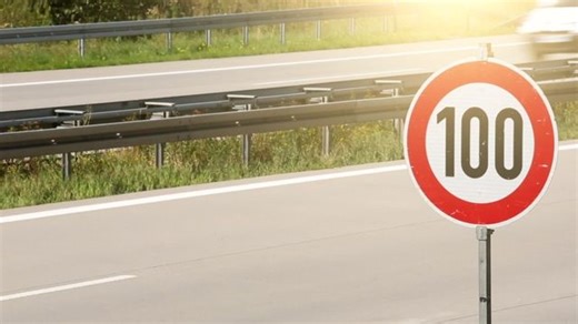 Kein Tempolimit: Was Sie über solche Straßen wissen sollten