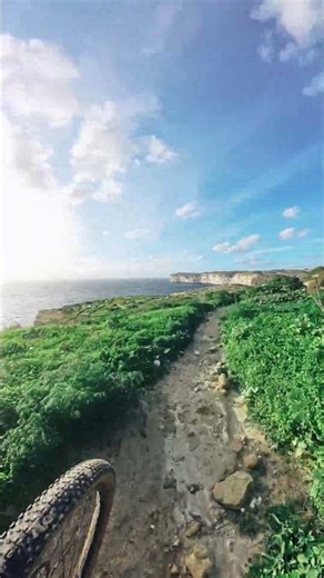 🇲🇹 Off-Road to Xlendi | Green Edges, Calm Seas, Blue Skies