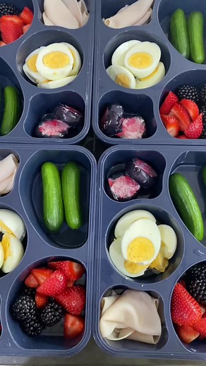 Super easy meal prep for the last week of Term! Always have to make sure theres some leftover for the dogs! #ketoprepwithbec #mealprep #keto