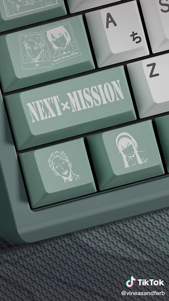 Uncle Yuri's Debut Keycap Custom Anime Keyboard | Spy x Family