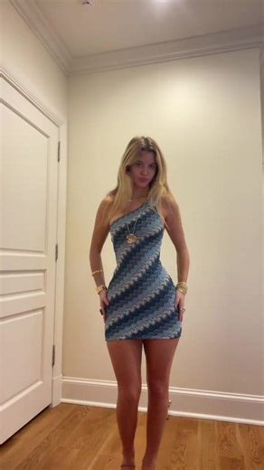 PSA: the VIRAL 'Go Loco' Mini Dress is now avaiable in Oceania 🫐🩵 As seen on our babe @Juju #summerdress #minidress #dress #whitefoxhaul #whitefoxboutique