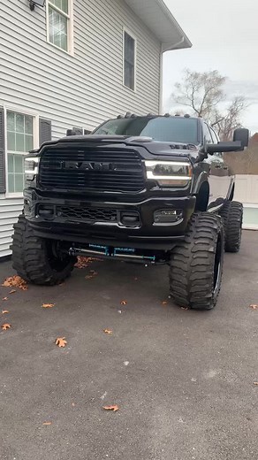 Lifted Dodge Ram 2500 for November Fun
