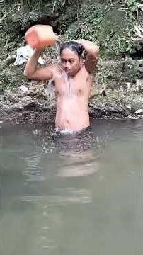 SHAMPOO PRANK! #dothingsyoudontwanttodo #funnyimages #comedy #changeyourmindsetchangeyourlife #funny