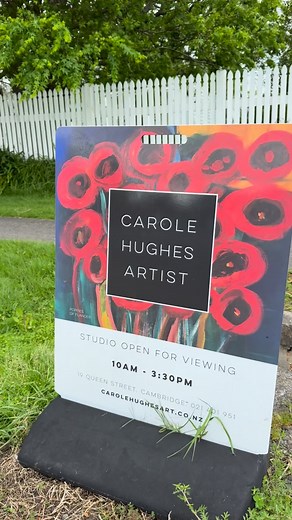 Get inspired this festive season at the Christmas Passion for Art Festival in Cambridge! 🎄✨ Visit 13 incredible local artists in their studios or galleries and discover unique pieces perfect for Christmas gifting. Enjoy a free self-guided tour through artists’ workspaces and creative havens, experiencing their craft up close. 📅 29–30 November ⏰ 10am–4pm https://www.carolehughesart.co.nz/passion-for-art/ Support local, find something special, and let creativity spark your holiday spirit. | Kaz 