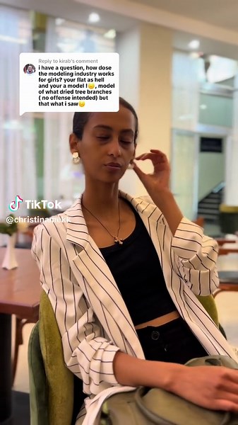 How to Become a Model: Requirements and Types of Modeling