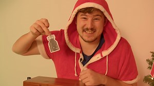 38 reactions | Keep your kitchen tidy with the Insinkerator Food Disposer. Lift and Latch Technology plus a powerful motor means quick, easy waste disposal all season long. #ABCWarehouse #HolidayDeals #Day8 #Insinkerator #KitchenClean | ABC Warehouse | Facebook