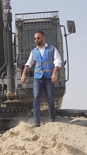 Exploring Azizi Construction Sites: A Day in the Life of a Construction Worker