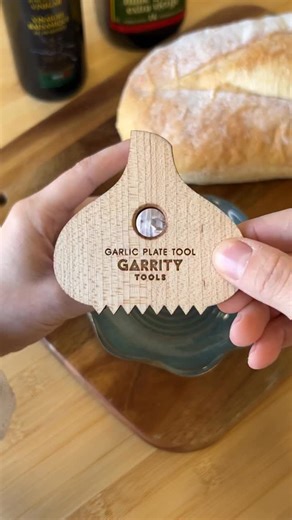 The Pottery Supply House on Instagram: "The perfect tool for your garlic dish🧄✨ Available in store and online! Psh.ca . . . Video credit: @nicolettekeaneyceramics #pottery #gottalovepsh✨ #ceramics #clay #psh #pshclay #pottersofinstagram #potterysupplyhouse #garritytools #potterytools #potterylife #howtopottery #potterytipsandtricks #garrityribs"