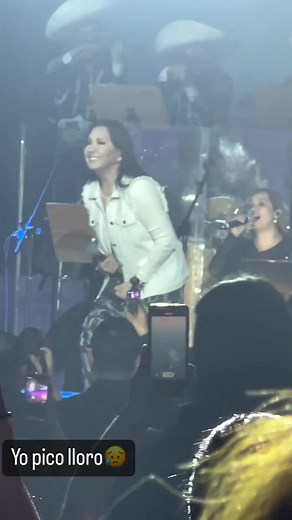 Por que yo te daba mi querer y sin merecer no te dio dejarme @anagabrieloficial #anagabriel #marinehall #tokiomarinehallshows #undeseomas #viral #fypシ #fyp #tour2024 #brazil🇧🇷 #anagabrieloficial #anagabrielporsiempre💖