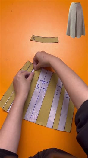 Easy Pattern Making for a Pleated Midi Skirt #sewing #sewingtutorial #pattern #sewingtips #fashion