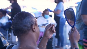 This mobile salon in Skid Row does more than makeovers. It transforms the soul. 💇‍♀️ | Humankind