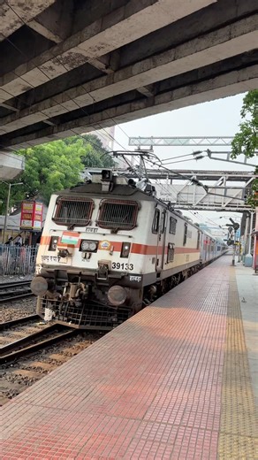 Front Pantograph Use Wap-7 Engine Shantiniketan Exp Cross & Tadak Tadak Track Sound #shorts #viral