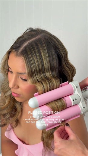 Wave it your way 🌊✨ Turn your Pro Waver flipped for a more defined, structured wave that’s easier