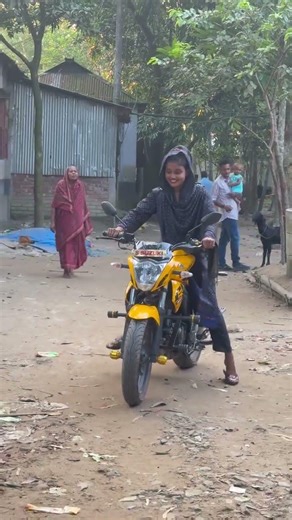 গ্রামের প্রথম লেডি বাইকার #village #femalebiker